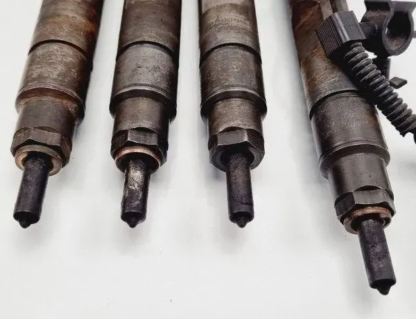 VOLKSWAGEN Golf 5 generation (2003-2009) Brændstofindsprøjtningssæt 038130201G 31118840