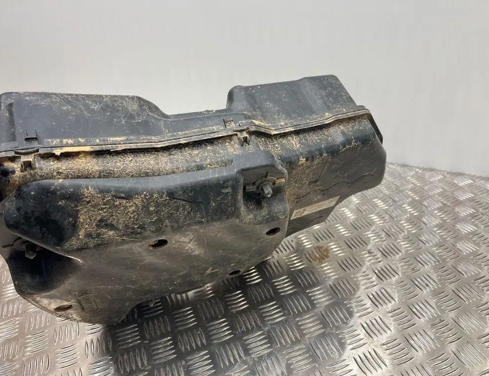 VOLKSWAGEN Touran 3 generation (2015-2023) AdBlue Tank 5QA131877B 34051831