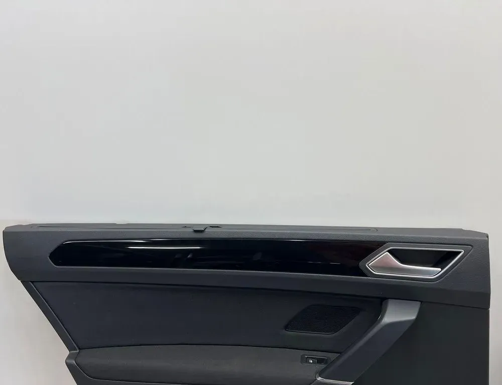 VOLKSWAGEN Touran 3 generation (2015-2023) Indvendige sæder med dørkortsæt 34051940