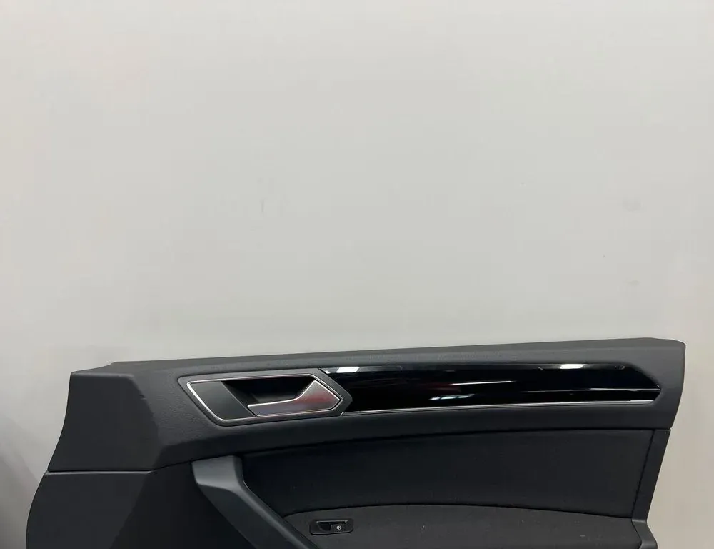 VOLKSWAGEN Touran 3 generation (2015-2023) Indvendige sæder med dørkortsæt 34051940