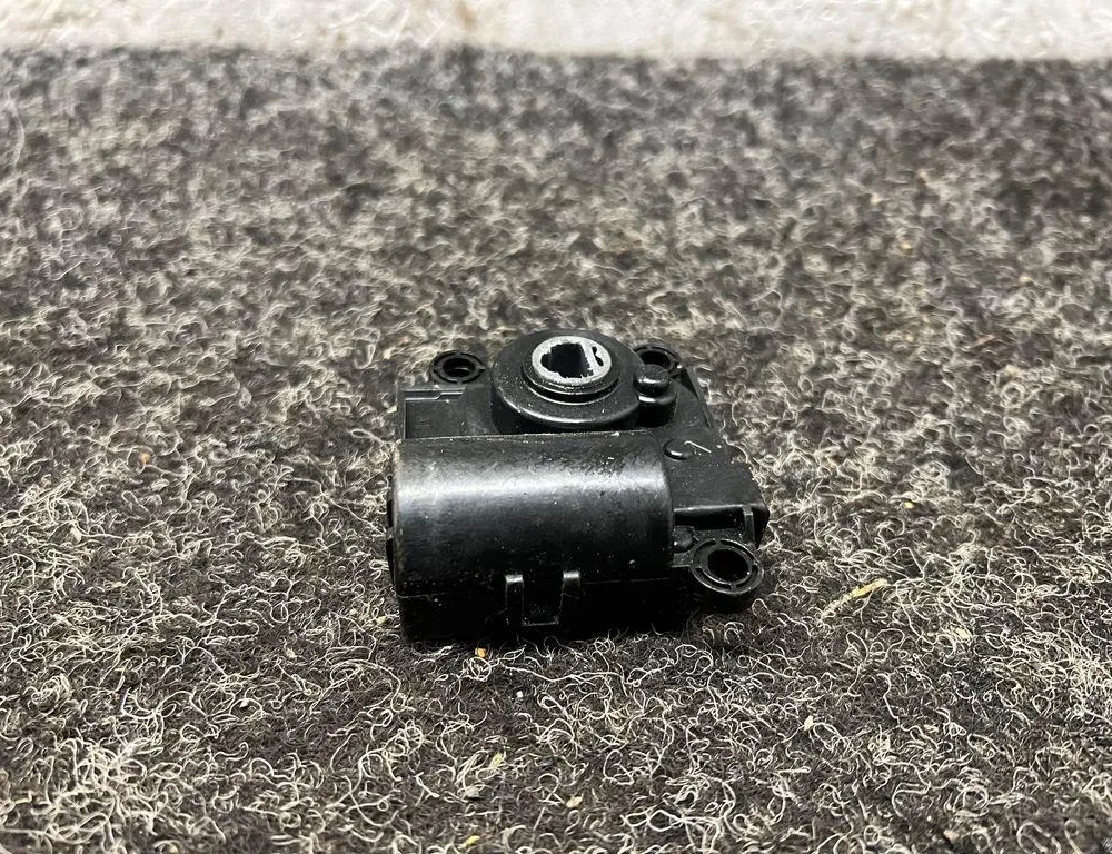 HYUNDAI IONIQ 5 1 generation (2021-2023) Kabinevarmer klapmotoraktuator EA1F0HNEDB 34063315