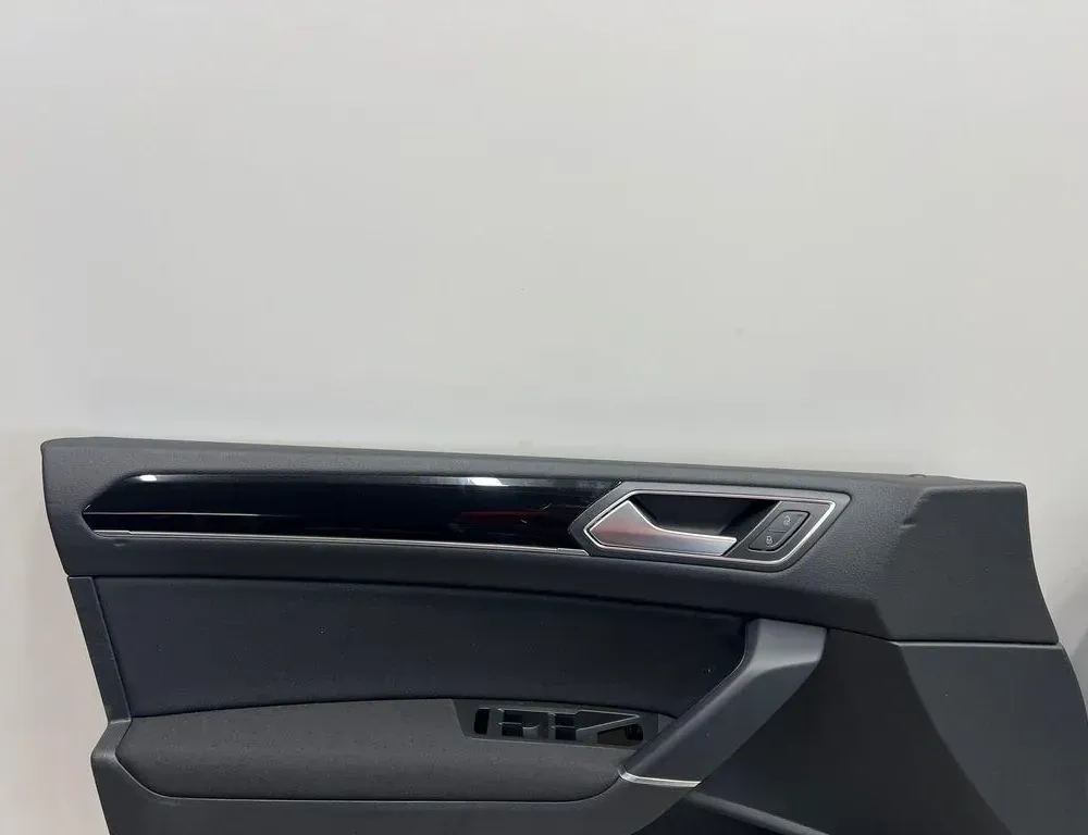 VOLKSWAGEN Touran 3 generation (2015-2023) Indvendige sæder med dørkortsæt 34051940