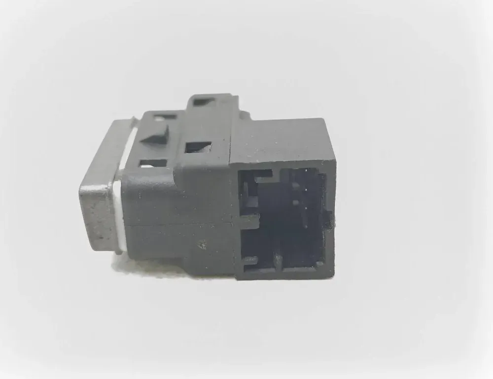 VOLKSWAGEN Phaeton 1 generation (2002-2016) Forrudevarmekontakt 33340603