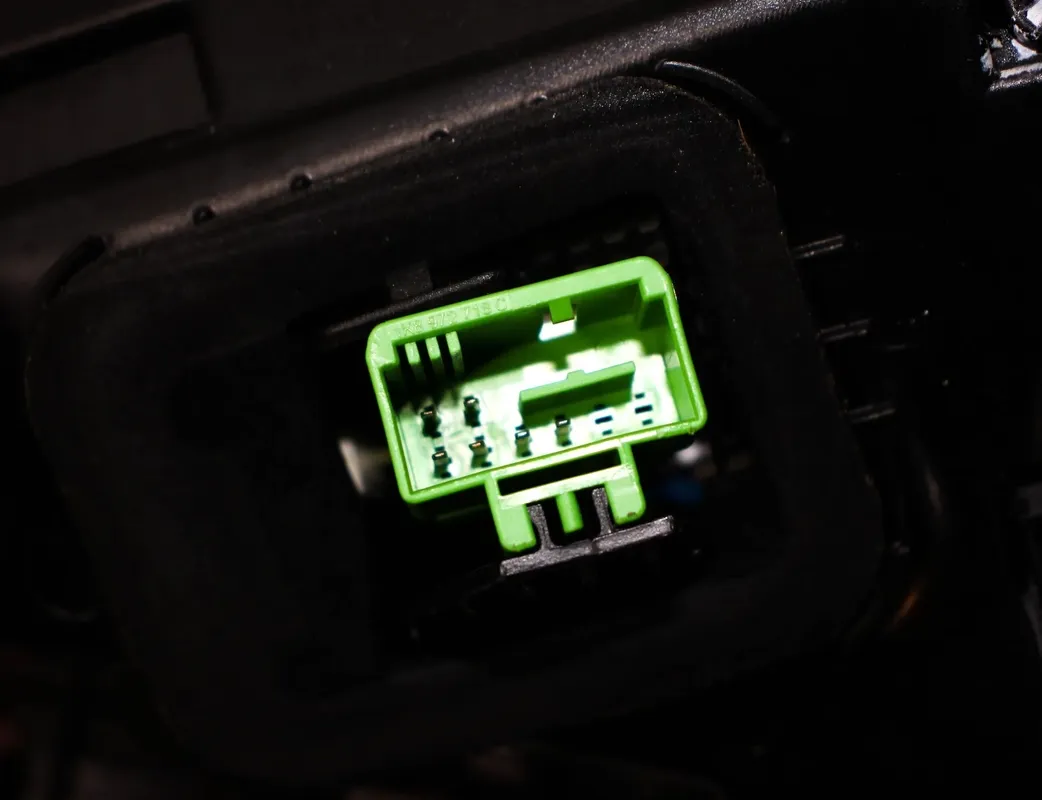 AUDI Q8 4M (2018-2024) Ekstra stoplys bagtil 4M8945095AC 33354240