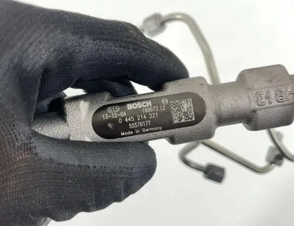 OPEL Zafira C (2012-2016) Brændstofskinne 0445214221 33469694