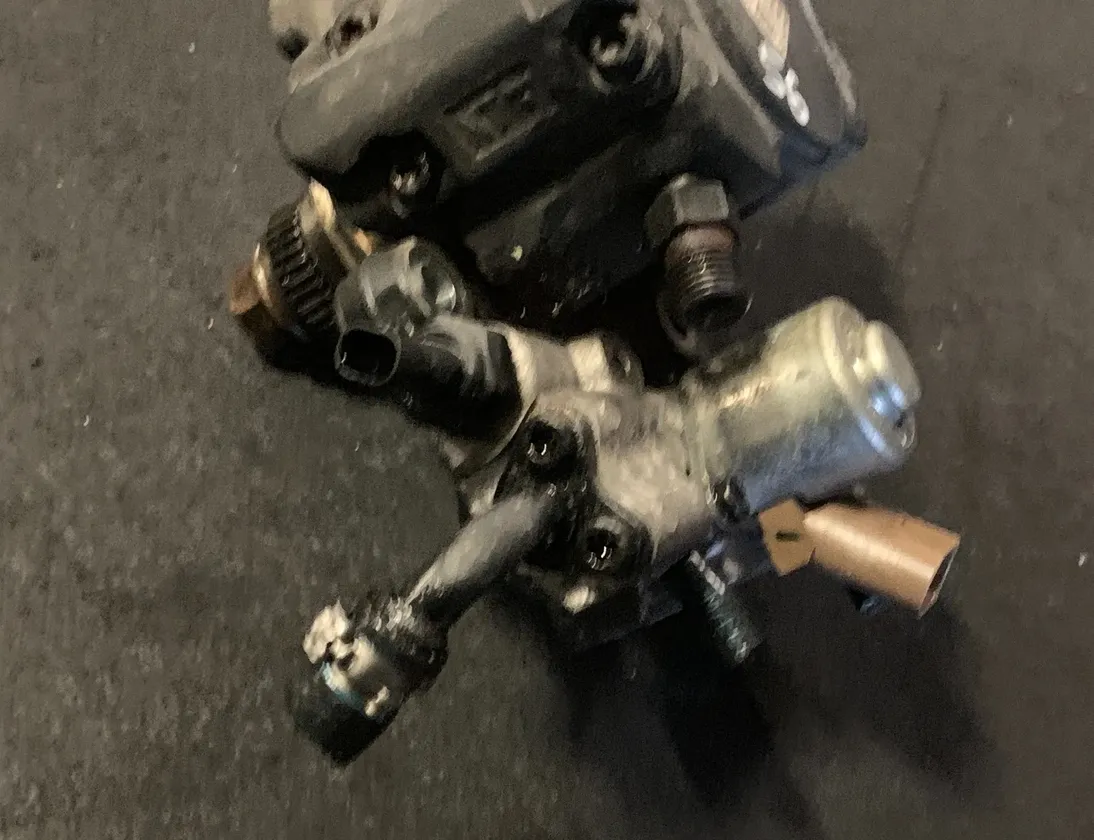 MERCEDES-BENZ C-Class W204/S204/C204 (2004-2015) Højtryksbrændstofpumpe A6510701801 34833283