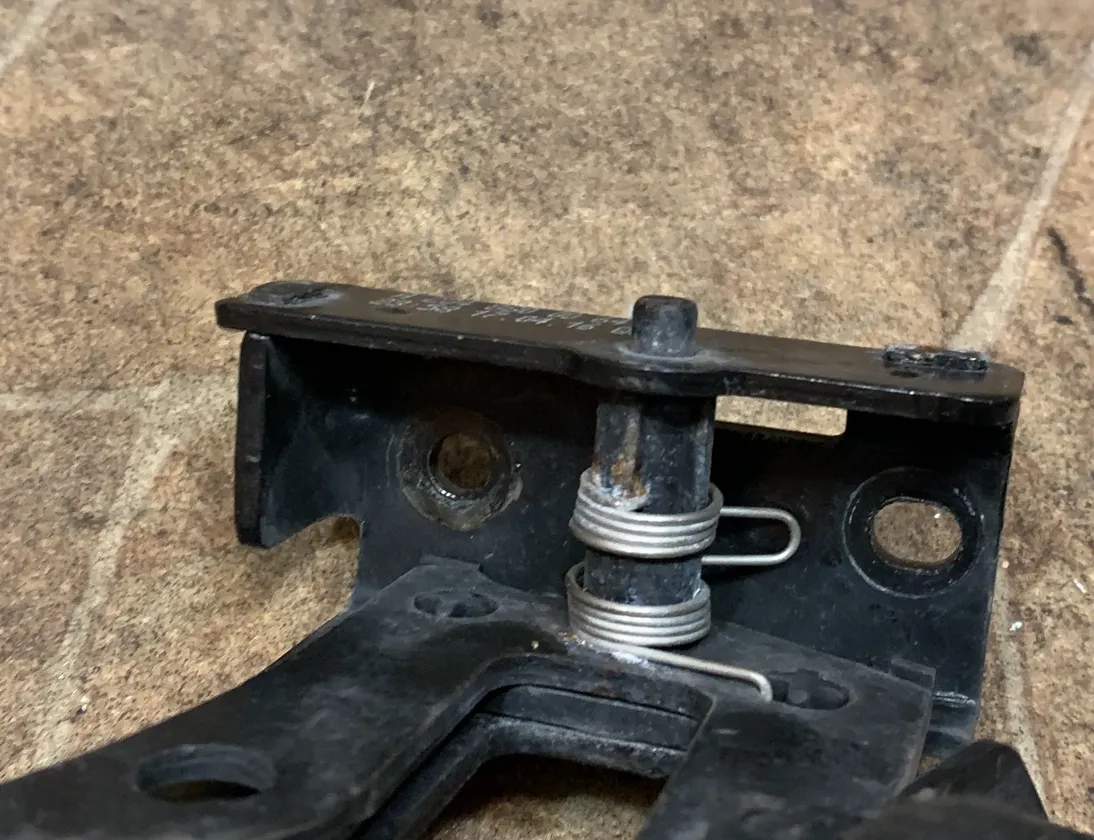 MERCEDES-BENZ GLE Coupe C292 (2015-2019) Motorhjelm sikkerhedslås A2048800064 33532288