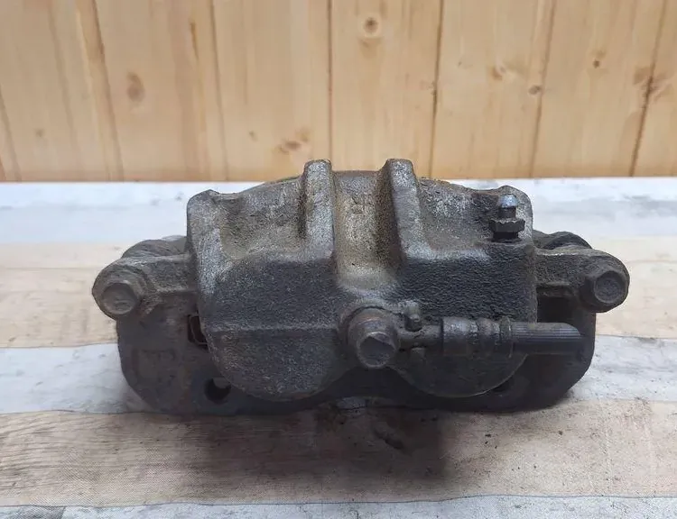 HYUNDAI Santa Fe SM (2000-2013) Forreste højre bremsekaliber BC141047 33978381