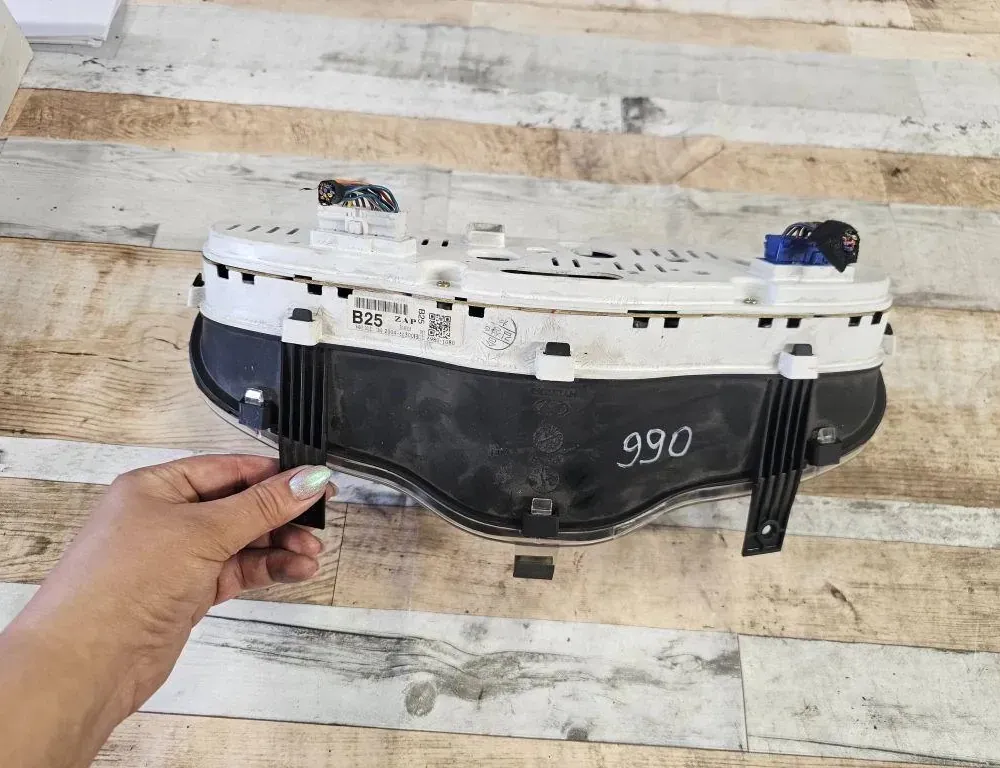 HYUNDAI Santa Fe SM (2000-2013) Speedometer 9400326121,69801080,200461300HC111 33993416