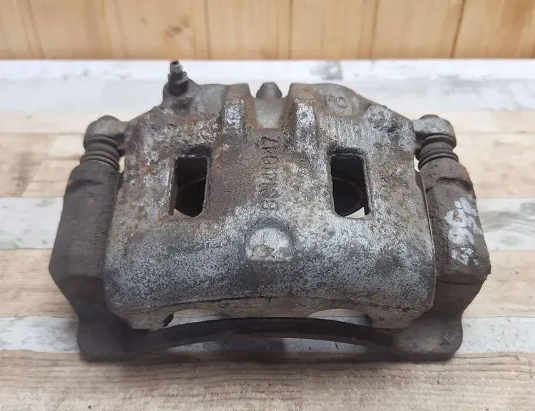 HYUNDAI Santa Fe SM (2000-2013) Forreste højre bremsekaliber BC141047 33978381