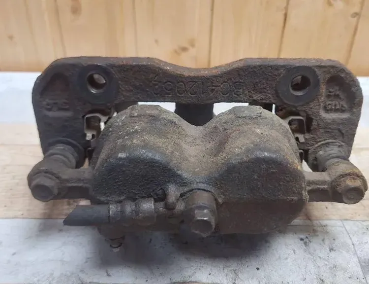 HYUNDAI Santa Fe SM (2000-2013) Forreste højre bremsekaliber BC141047 33978381