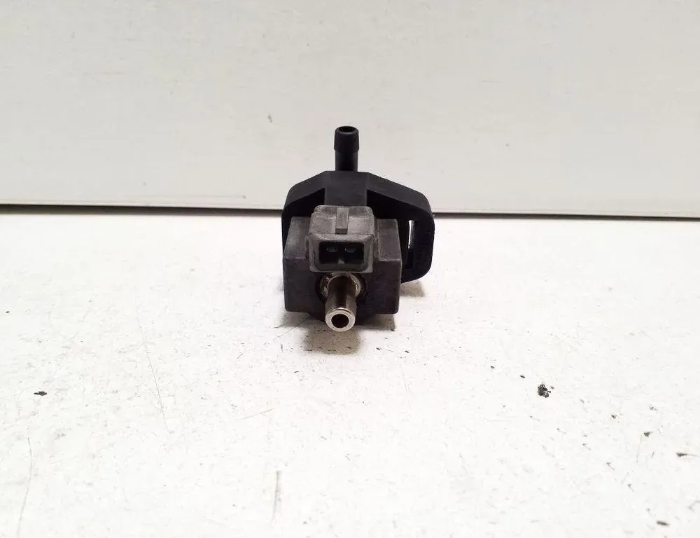 JAGUAR XJ 4 generation (X351)  (2015-2020) Magnetventil 72268701 32181652