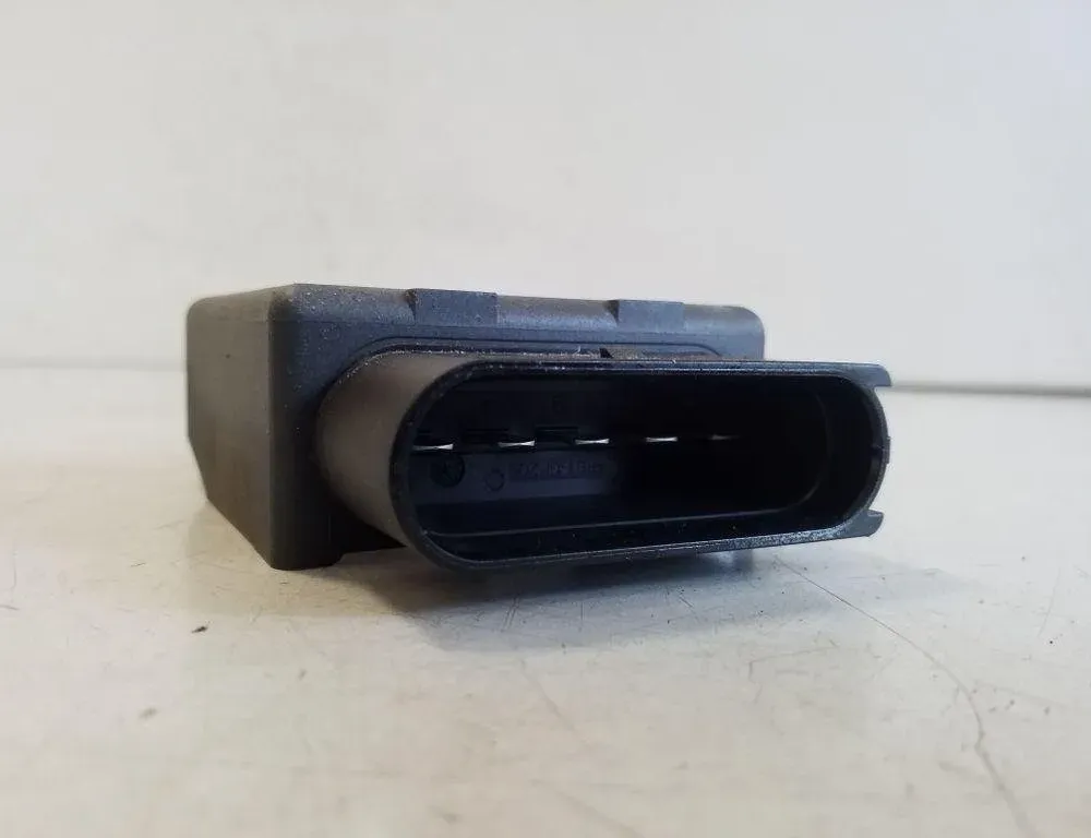 SKODA Octavia 3 generation (2013-2020) Brændstofpumpekontrol 5Q0906093A 32183553