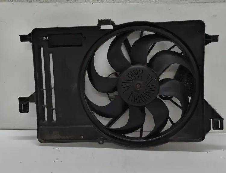 FORD Focus 3 generation (2011-2020) Motor Køleblæser Køler 8V618C607EB 34211829