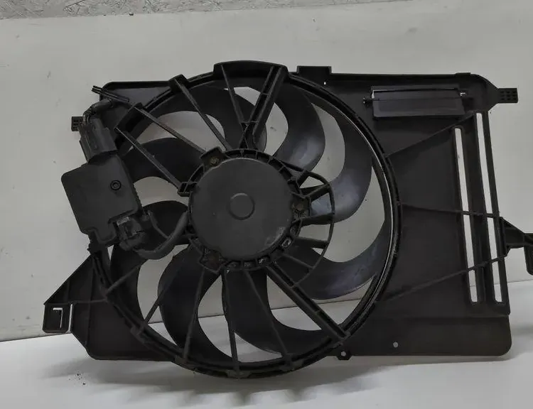 FORD Focus 3 generation (2011-2020) Motor Køleblæser Køler 8V618C607EB 34211829