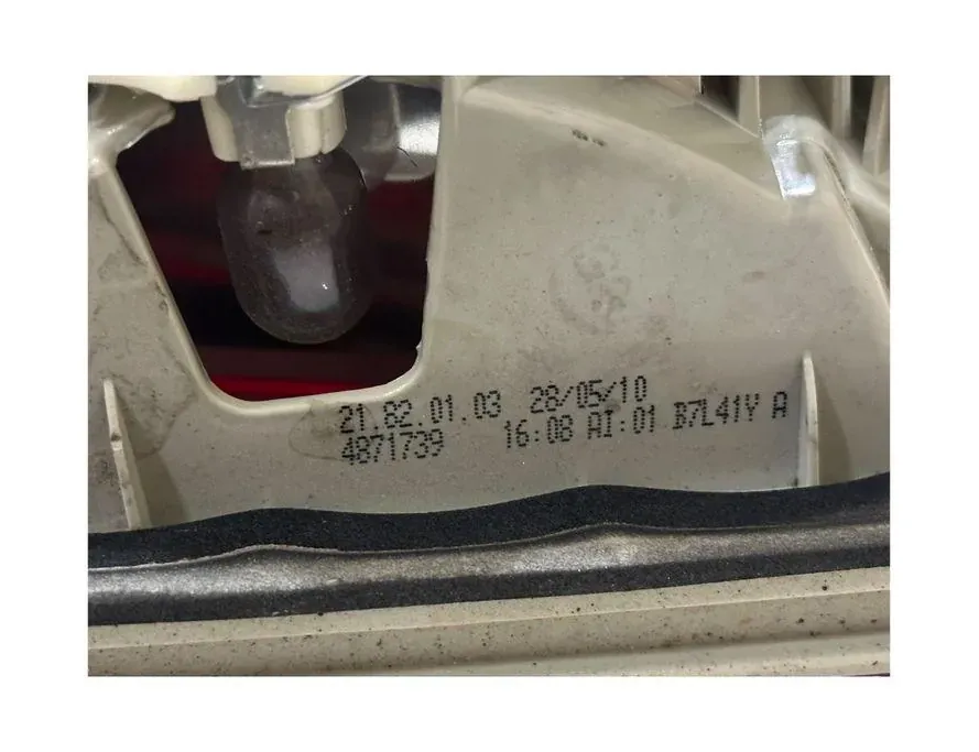 BMW 3 Series E90/E91/E92/E93 (2004-2013) Venstre bagklap baglygte 218201032 35109220