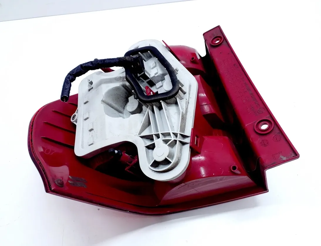 SKODA Yeti 1 generation (2009-2018) Venstre baglygte 5L0945111 33532149