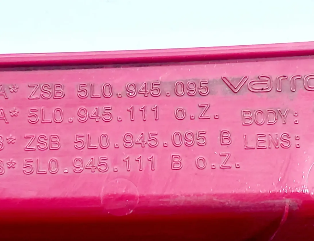SKODA Yeti 1 generation (2009-2018) Venstre baglygte 5L0945111 33532149