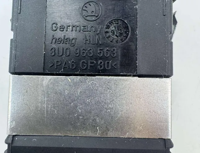 SKODA Superb 1 generation (2001-2008) Sædevarmekontakt 3U0963563 33345374