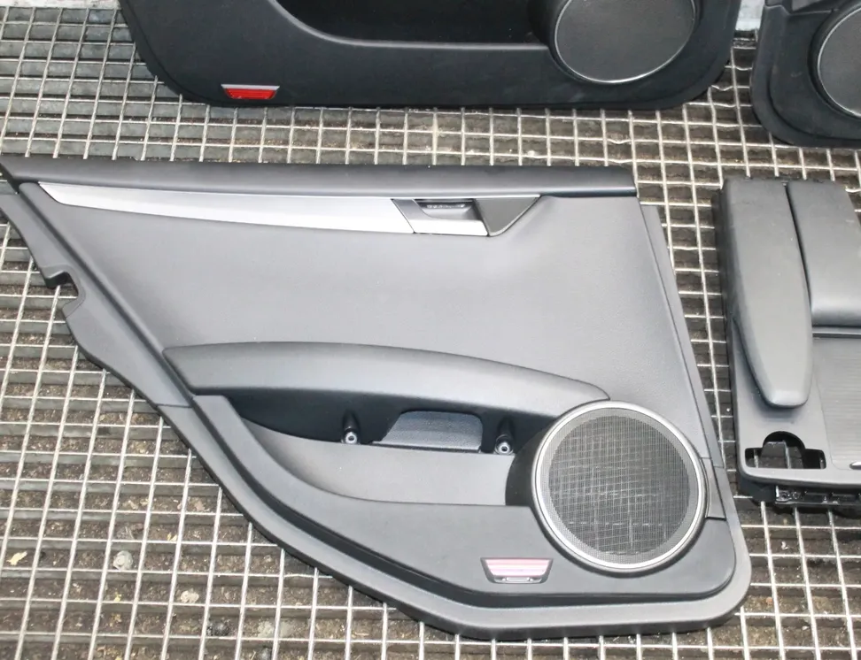 MERCEDES-BENZ C-Class W204/S204/C204 (2004-2015) Indvendige sæder med dørkortsæt 34060954