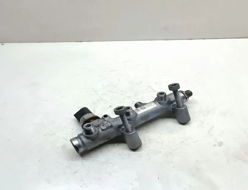 PORSCHE Cayenne 958 (2010-2018) Brændstofskinne 059130089BT 33672837