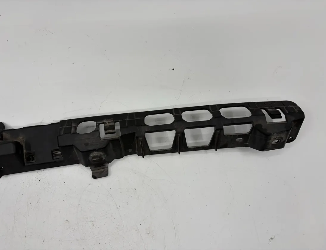 PORSCHE Cayenne 958 (2010-2018) Bagkofanger Mellembeslag Montering 7P5807863 34496927