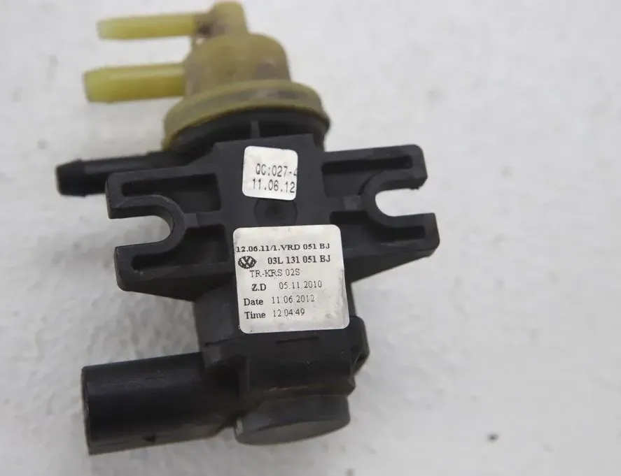 SKODA Yeti 1 generation (2009-2018) Magnetventil 03L131051BJ 33293630