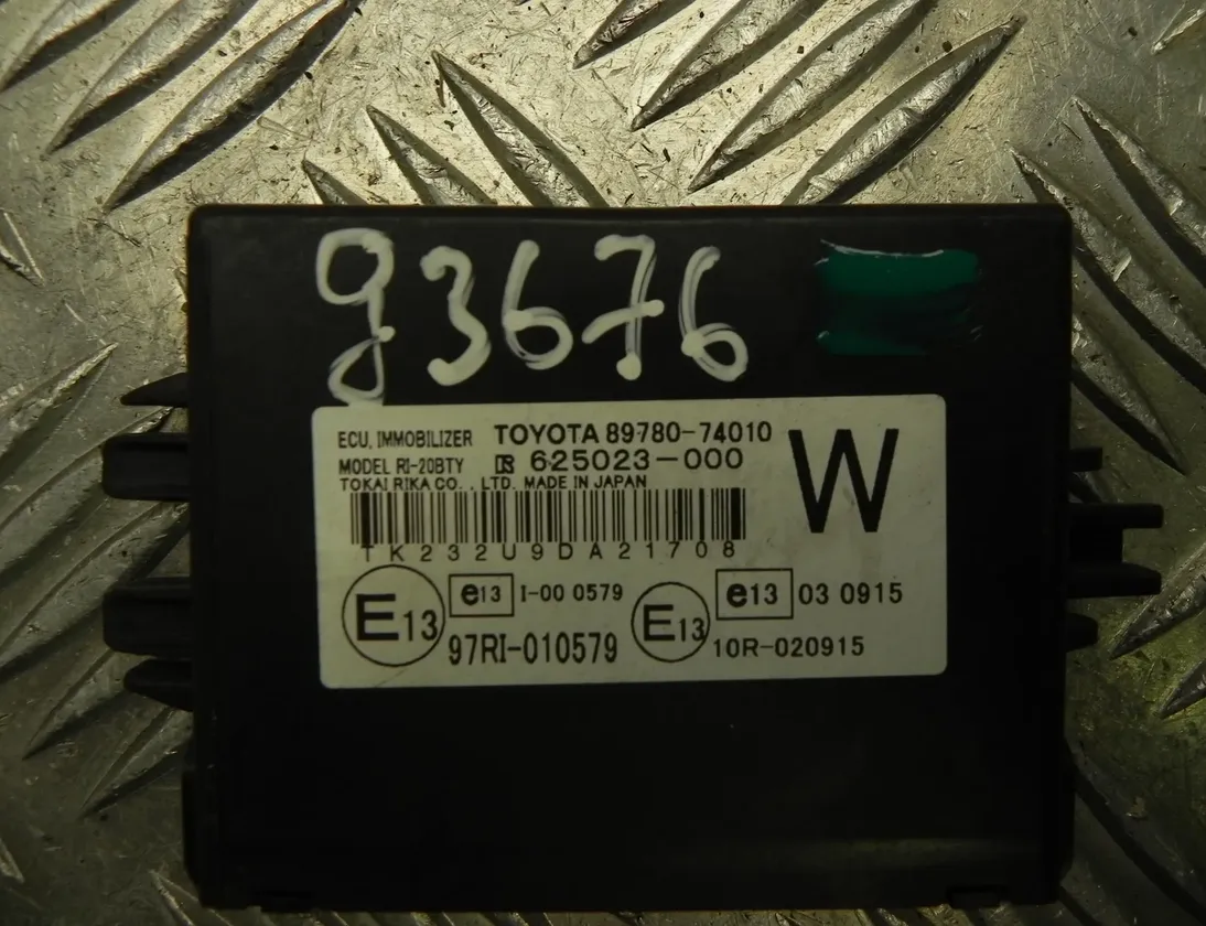 TOYOTA iQ 1 generation (2008-2020) Andre kontrolenheder 8978074010 23426239