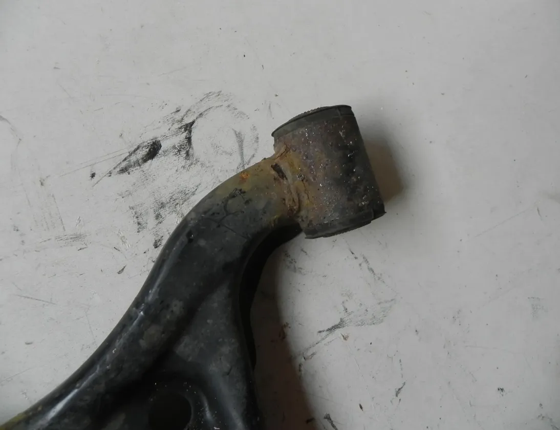 TOYOTA iQ 1 generation (2008-2020) Forreste venstre arm 25162781