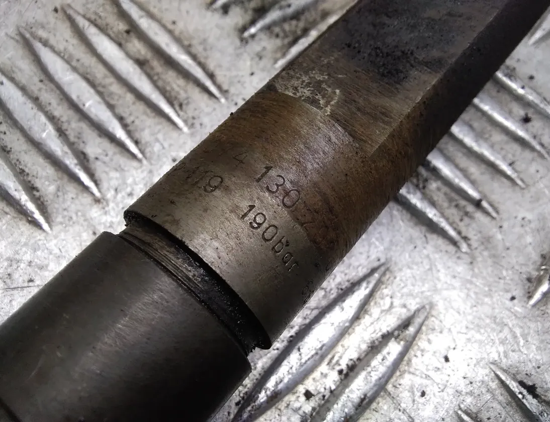 VOLKSWAGEN Transporter T4 (1990-2003) Brændstofinjektor 074130201c 15524272