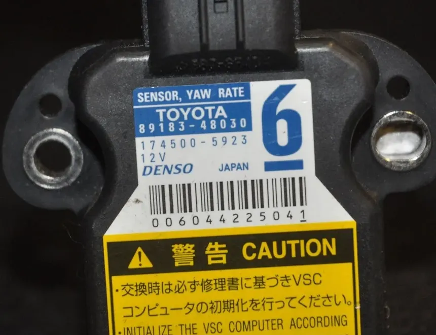 TOYOTA iQ 1 generation (2008-2020) Accelerationssensor 89183-48030174500-5923 30728721