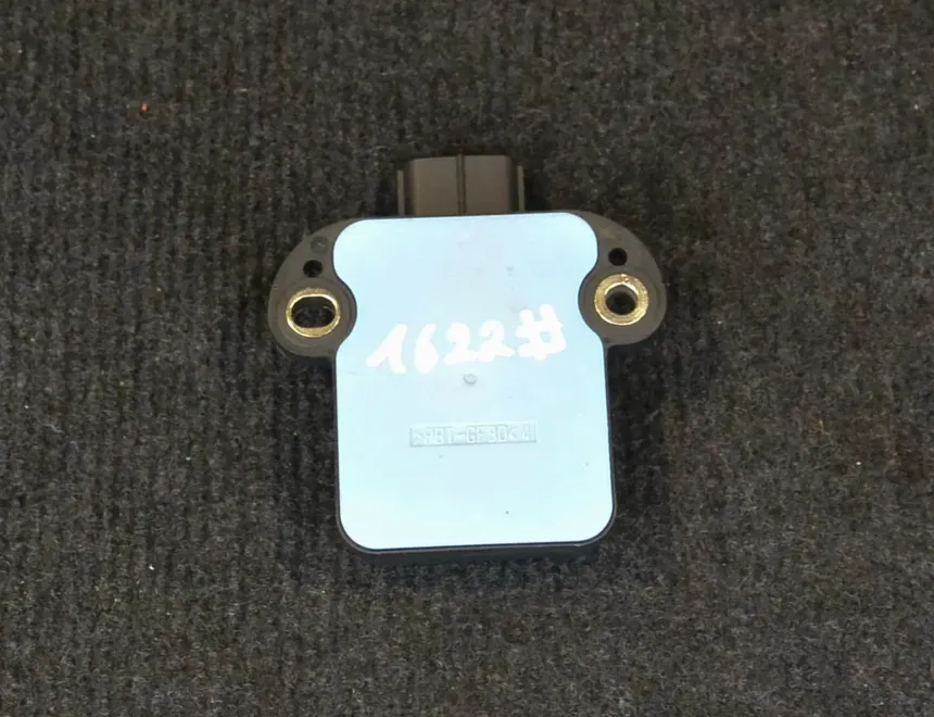 TOYOTA iQ 1 generation (2008-2020) Accelerationssensor 89183-48030 1774365