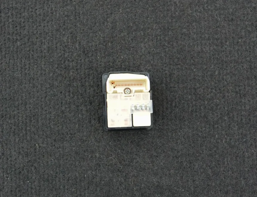 TOYOTA iQ 1 generation (2008-2020) Afbrydere 769747F 30729702