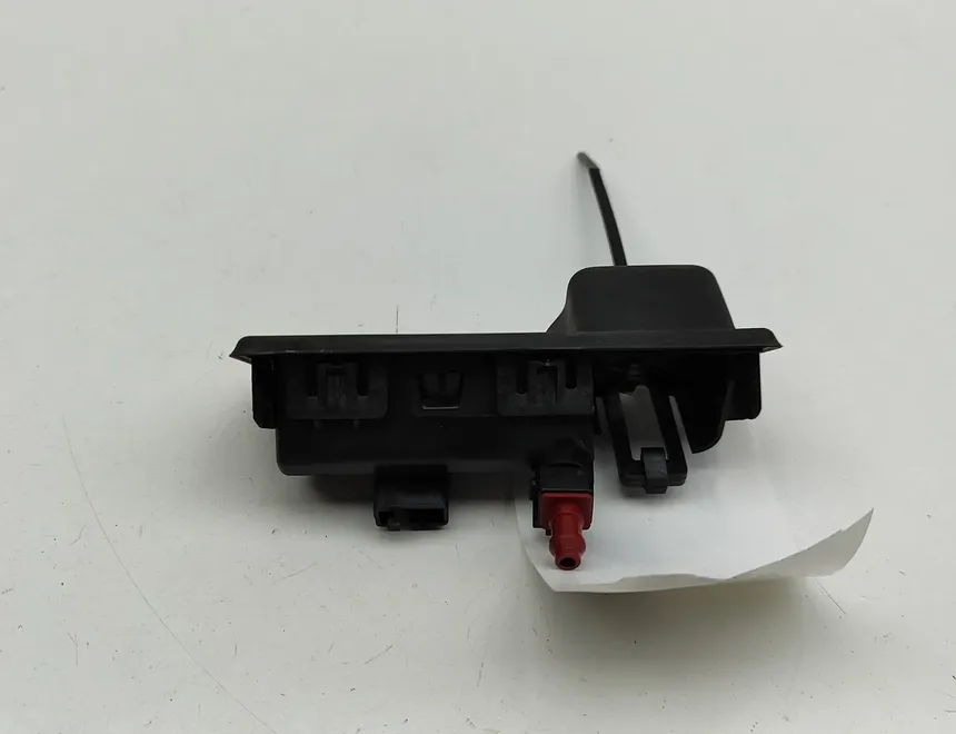 AUDI Q4 Sportback e-tron 1 generation (2021-2024) Bagside Åbn kontakter 5E3827566A 32043088