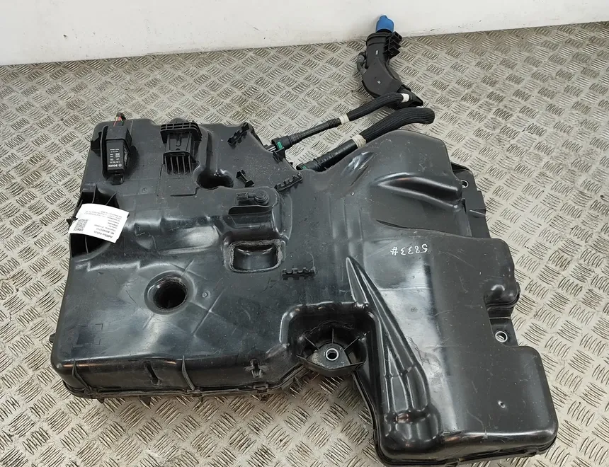 VOLKSWAGEN Crafter 2 generation (2017-2024) AdBlue Tank 2N0131877T,2N0131877 33351737
