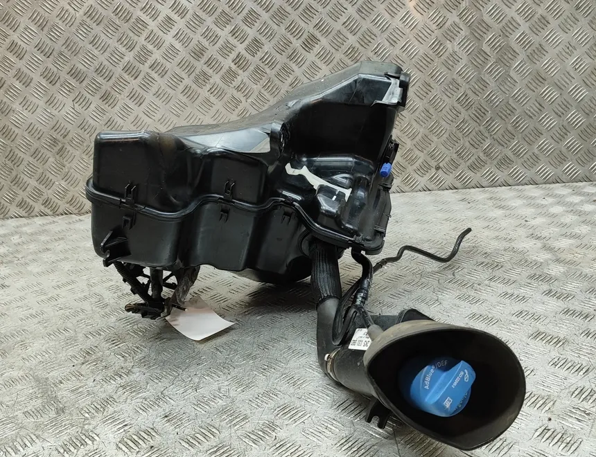 VOLKSWAGEN Caddy 4 generation (2015-2020) AdBlue Tank 0444040011,5Q0131969C,2K5131877A,2K5131965 33351902