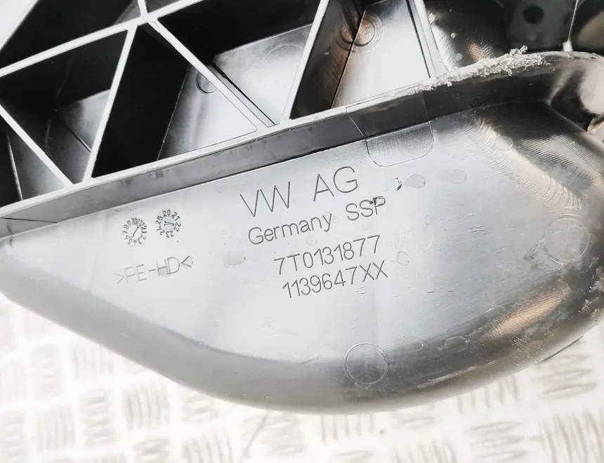 VOLKSWAGEN Multivan T7 (2021-2024) AdBlue Tank 7T0131877,5WA131969,0444040051 34512348