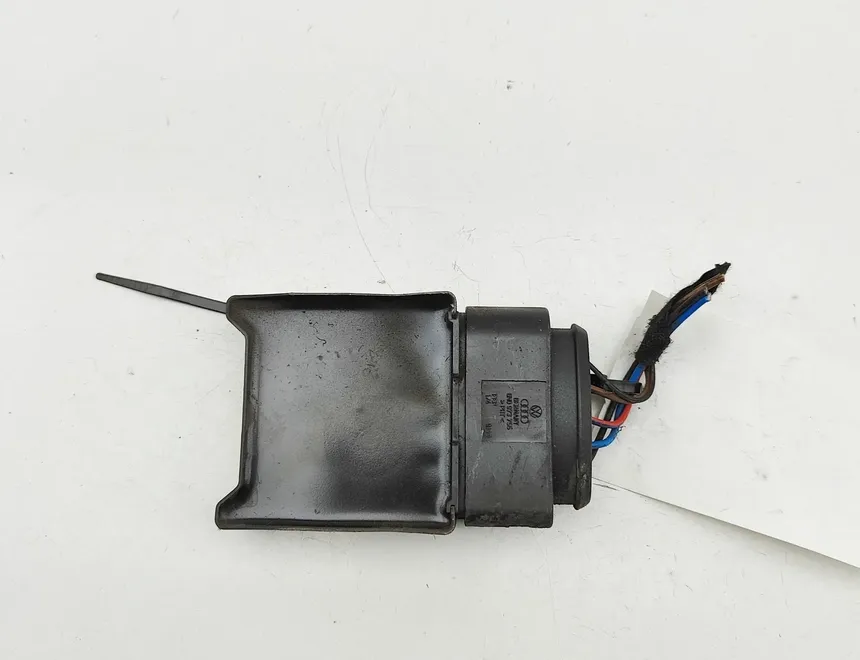 VOLKSWAGEN Golf R 7 generation (2013-2019) Brændstofpumpekontrol 5Q0906093A 33788388