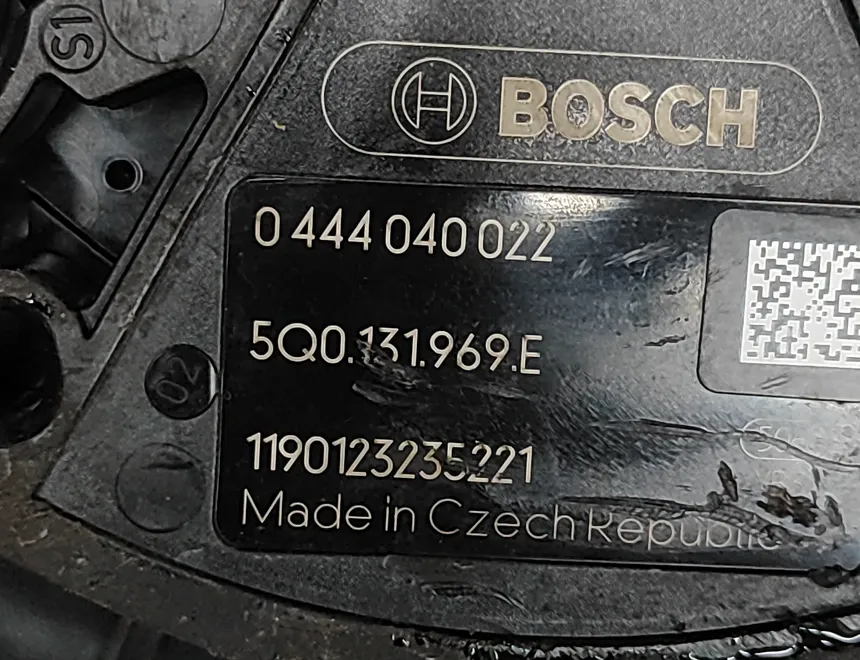 VOLKSWAGEN Tiguan 2 generation (2016-2024) AdBlue Tank 5QF131877L,5Q0131969E,0444040022 34805973