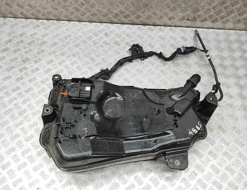 VOLKSWAGEN Golf 8 generation (2019-2023) AdBlue Tank 5WA131877D,5Q0131969E,0444040022 34805987