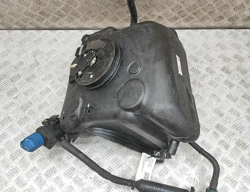 VOLKSWAGEN Passat B8 (2014-2023) AdBlue Tank 3Q0131877D,5Q0131969F,0444040023 34513375