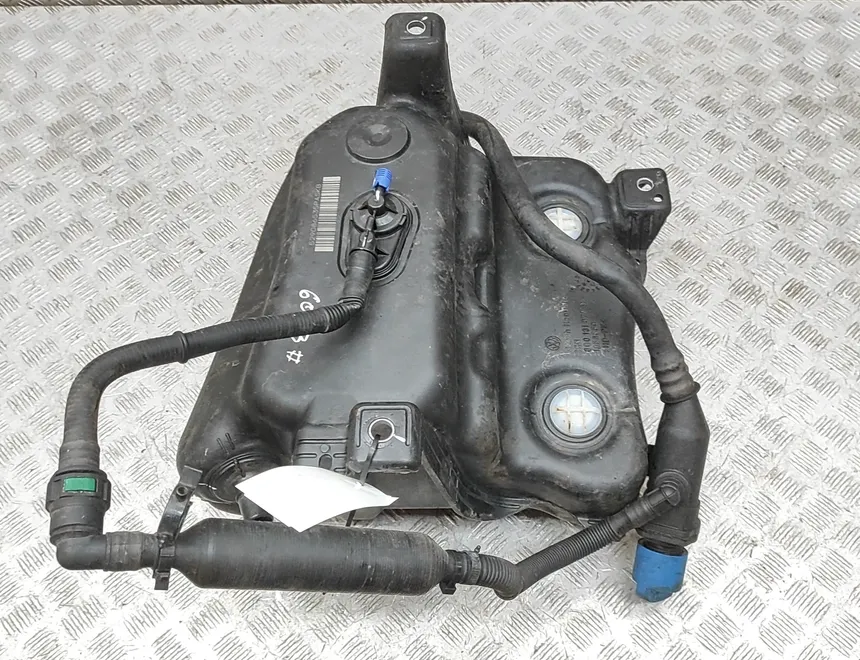 VOLKSWAGEN Passat B8 (2014-2023) AdBlue Tank 3Q0131877D,5Q0131969F,0444040023 34513375