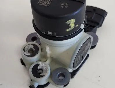 JAGUAR XE 1 generation (2014-2024) AdBlue pumpe F01C07001200 27038595