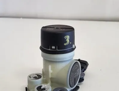 JAGUAR XE 1 generation (2014-2024) AdBlue pumpe F01C07001200 27038595