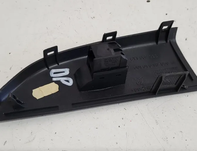 SKODA Fabia 6Y (1999-2007) Forreste højre dør vindueskontakt 6Y1867228 35106705