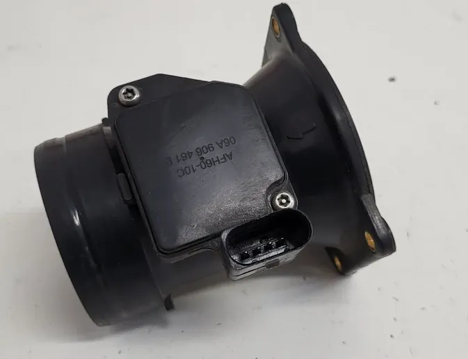 VOLKSWAGEN Passat B5 (1996-2005) Masseluftstrømssensor MAF 06A906461B 34870951