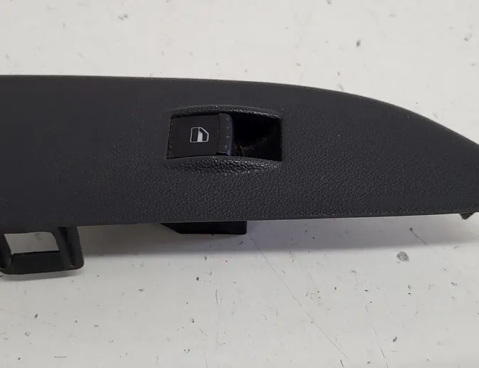 SKODA Fabia 6Y (1999-2007) Forreste højre dør vindueskontakt 6Y1867228 35106705