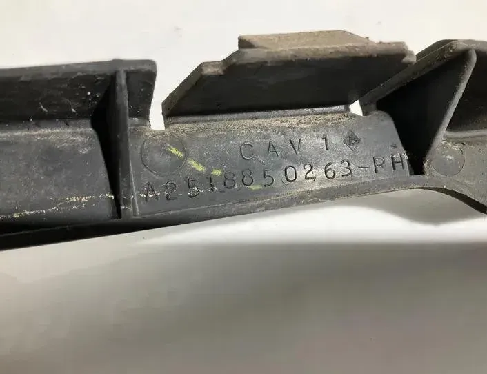 MERCEDES-BENZ R-Class W251 (2005-2017) Højre bageste kofangerbeslag A2518850263 22433757