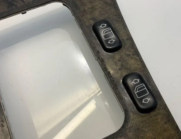 MERCEDES-BENZ E-Class W210 (1995-2002) Gearskifteniveau Plastbeklædning 33342815