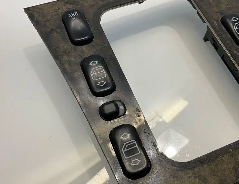 MERCEDES-BENZ E-Class W210 (1995-2002) Gearskifteniveau Plastbeklædning 33342815